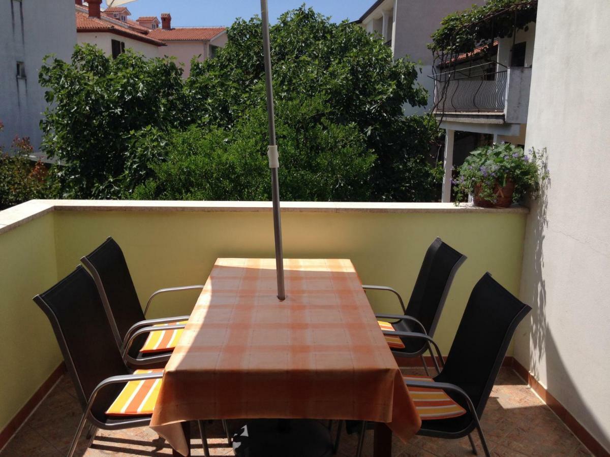 Apartment Leo Ровінь Екстер'єр фото