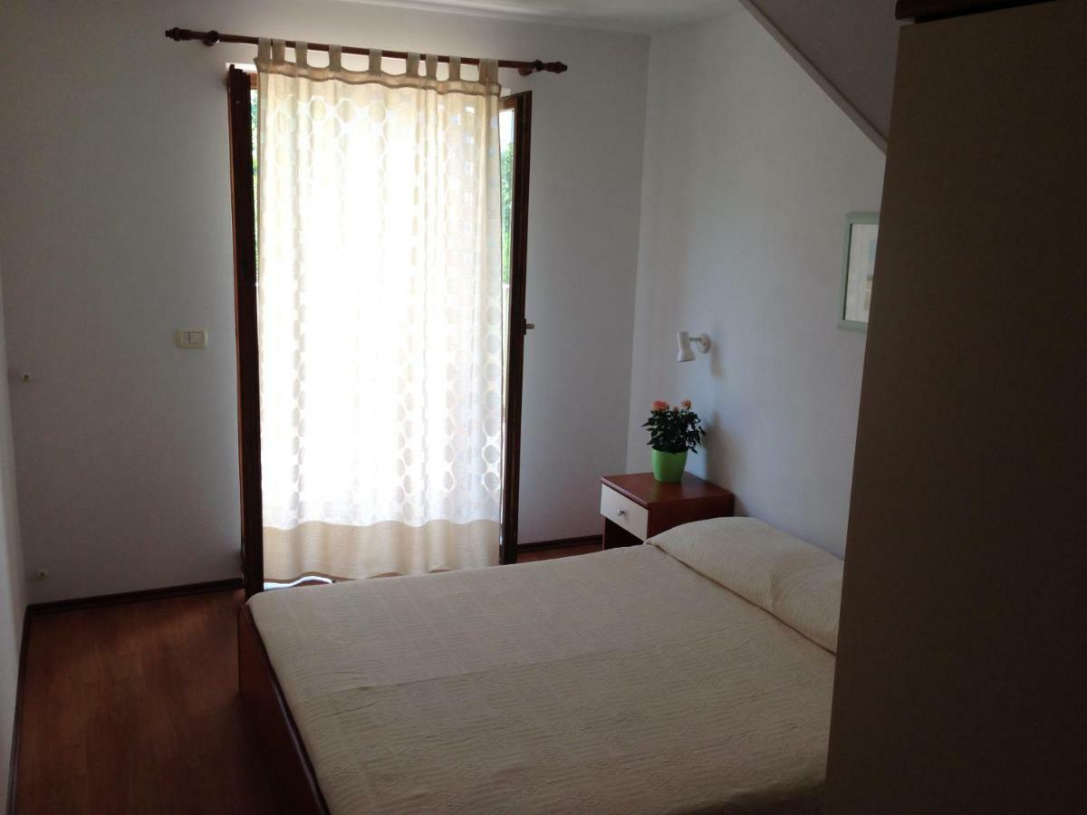Apartment Leo Ровінь Екстер'єр фото